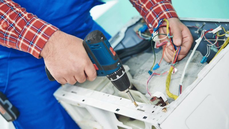 Çayırova Altus Altus çamaşır makinesi kart tamiri – Su almama arızası orijinal parça ile giderildi. - Teknik servis örneği
